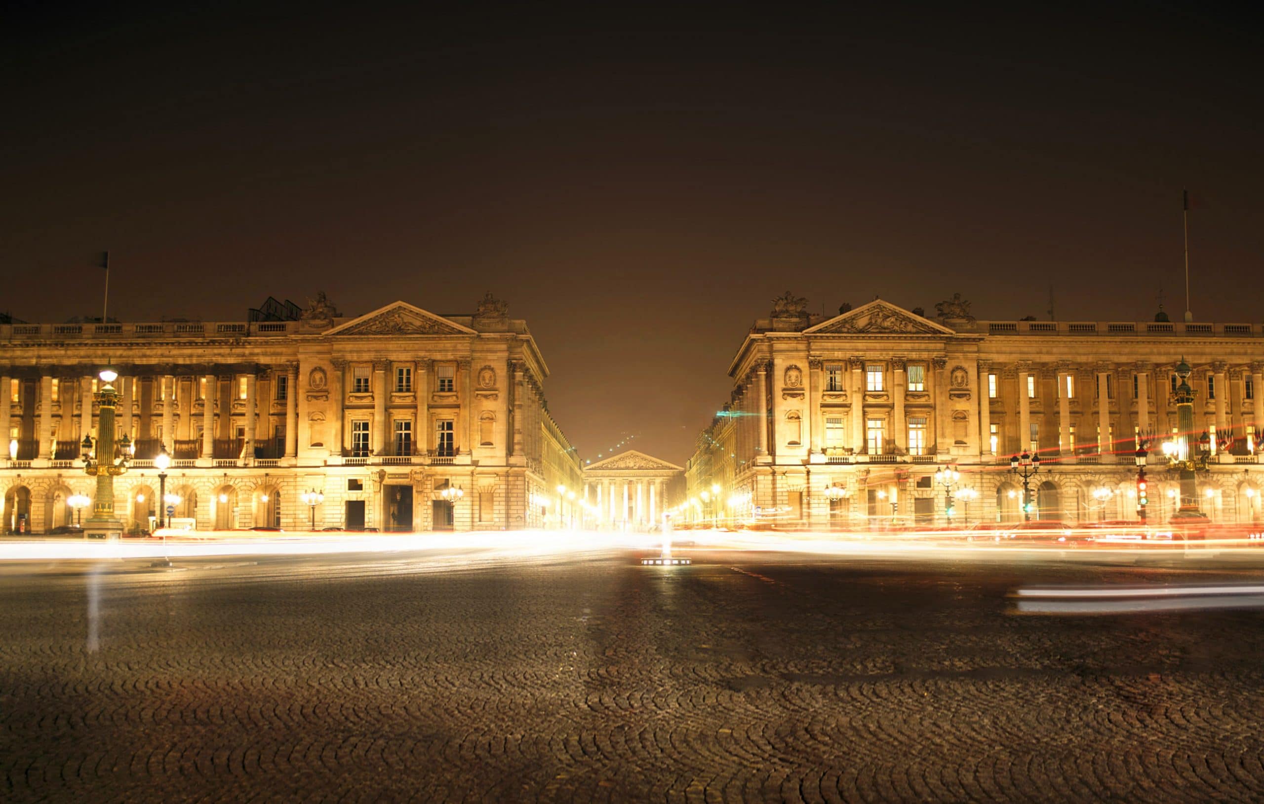 Vue de nuit Place de la Concorde Paris France - CPC & Associés